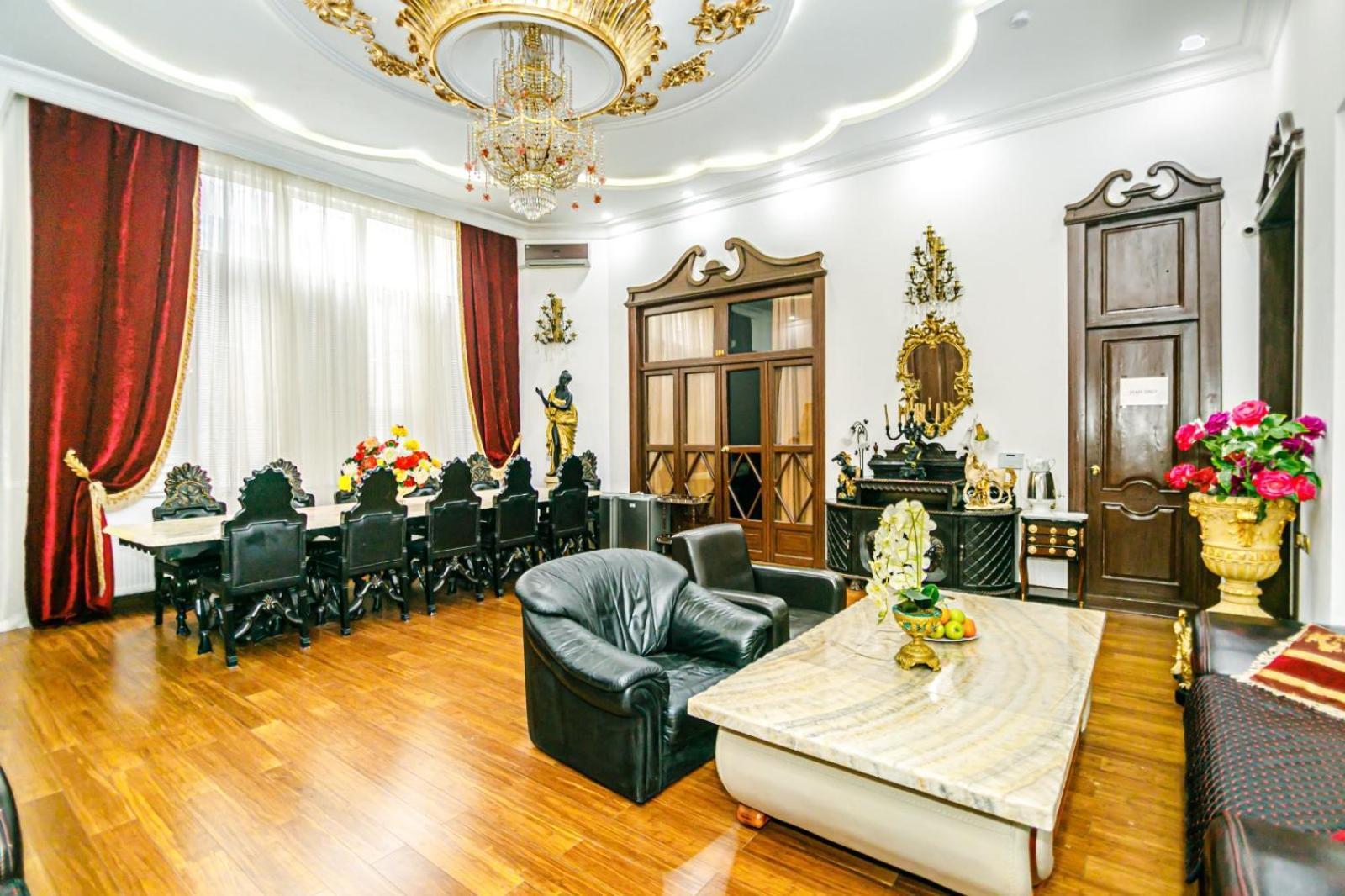 Sera Hotel Bakoe Buitenkant foto