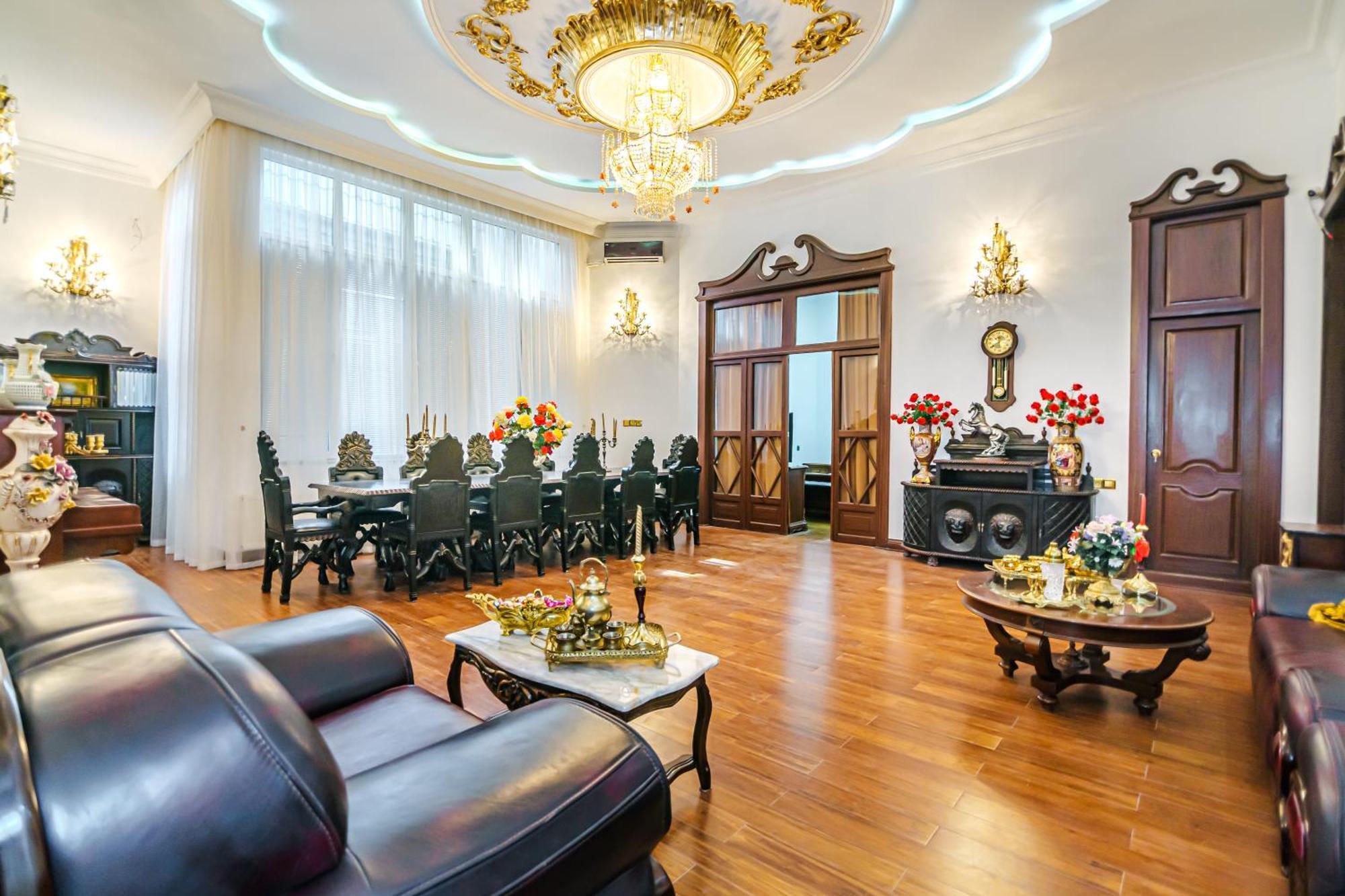 Sera Hotel Bakoe Buitenkant foto