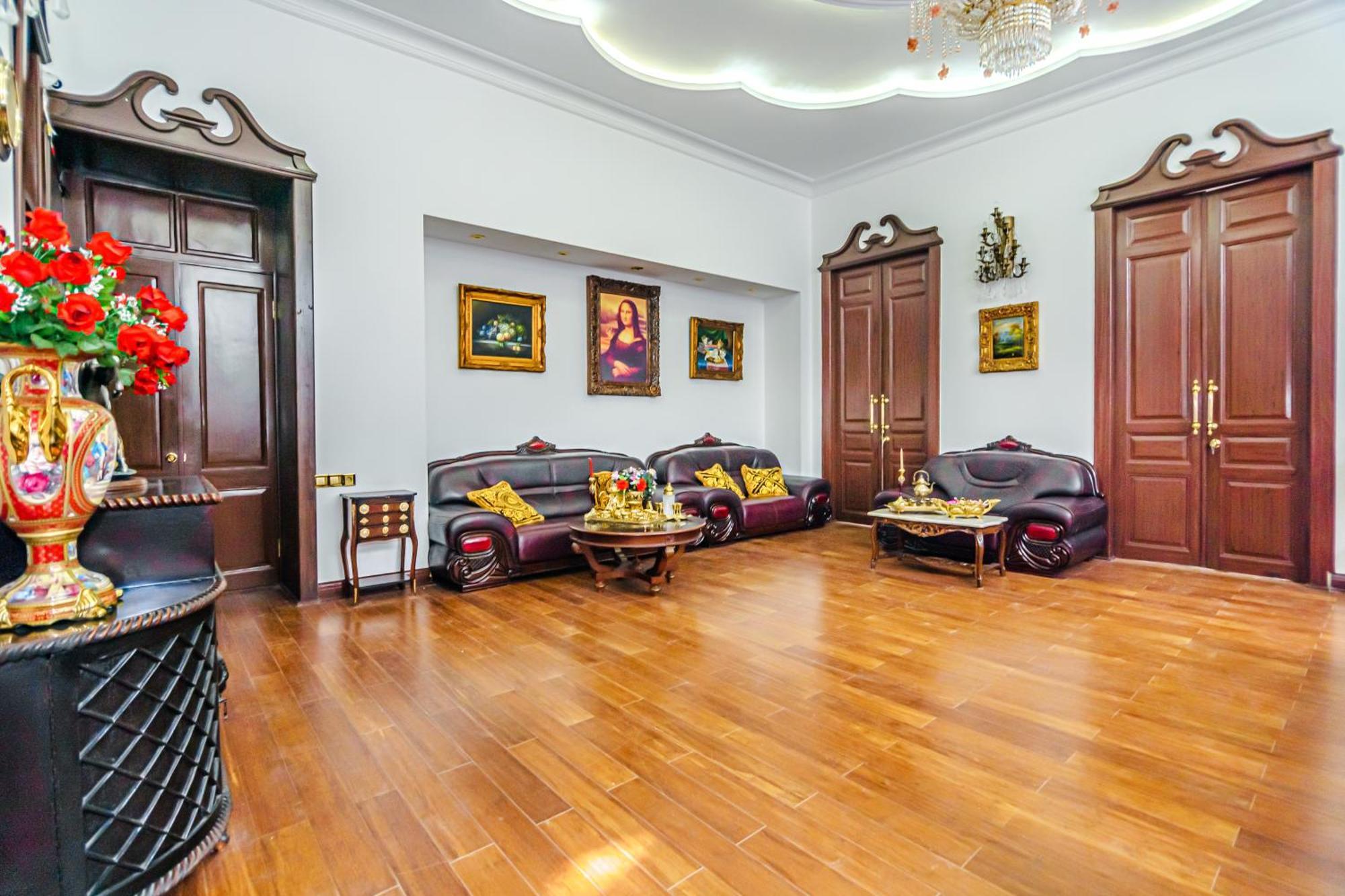 Sera Hotel Bakoe Buitenkant foto