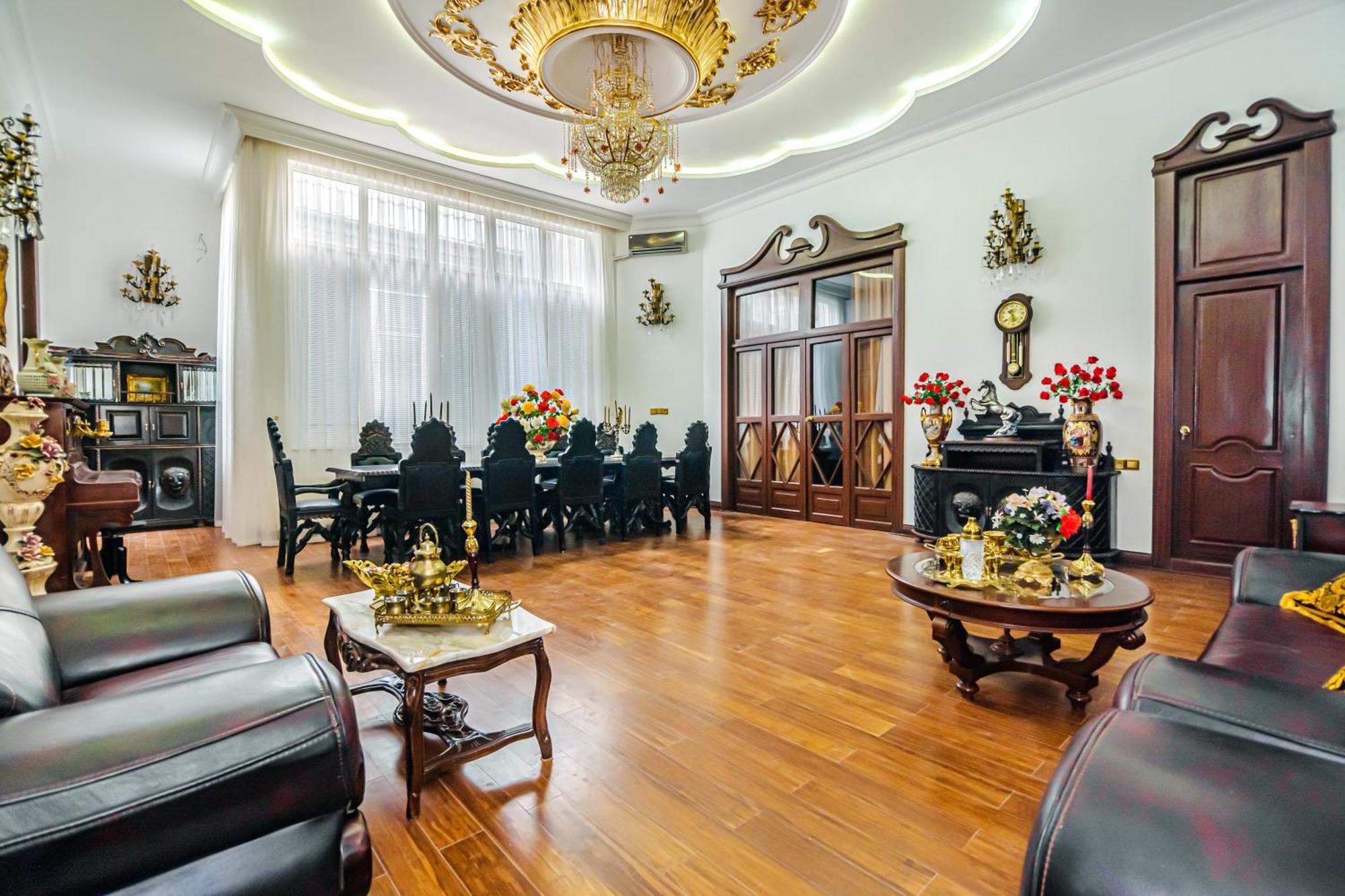 Sera Hotel Bakoe Buitenkant foto