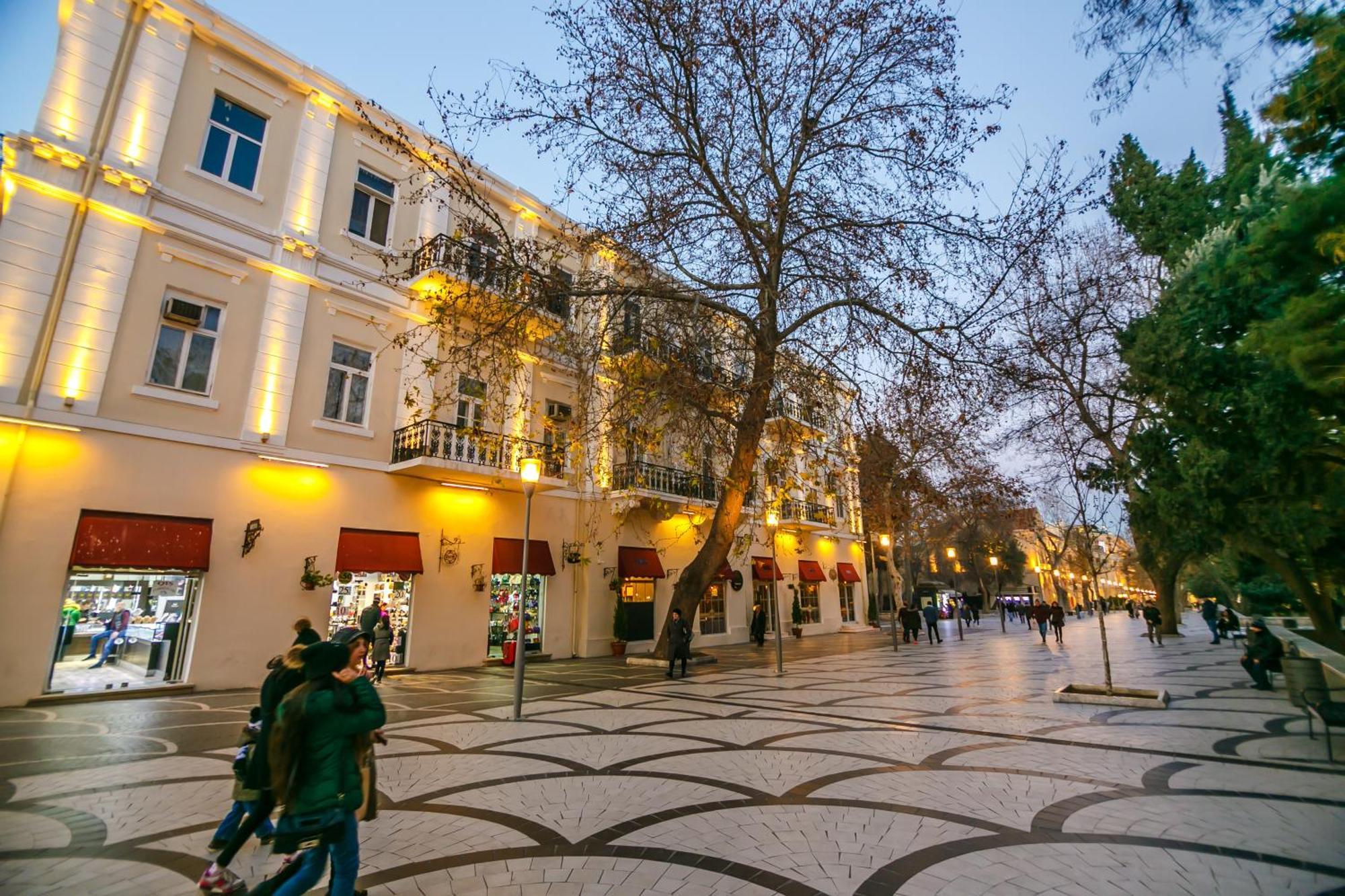 Sera Hotel Bakoe Buitenkant foto