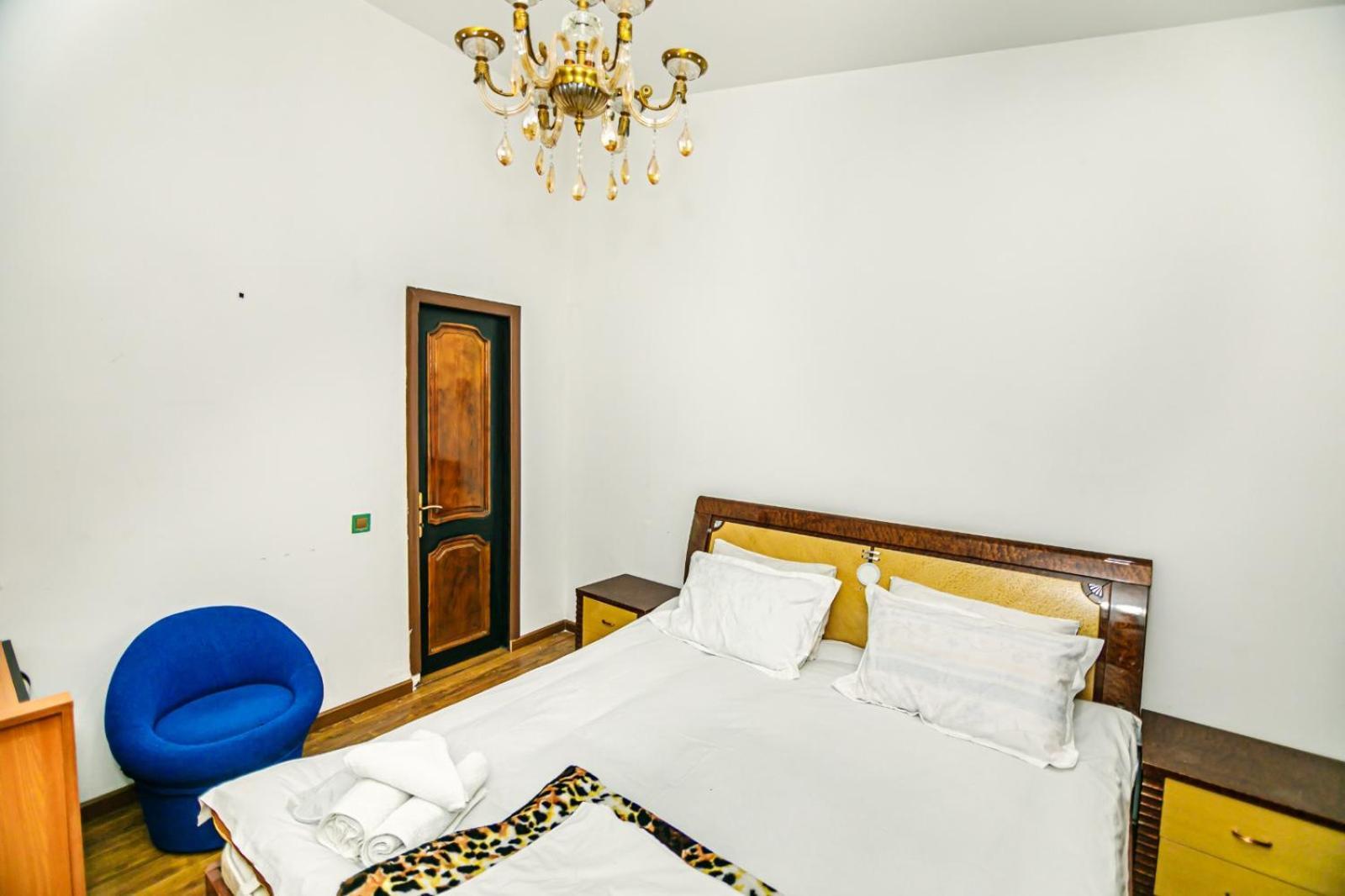 Sera Hotel Bakoe Buitenkant foto